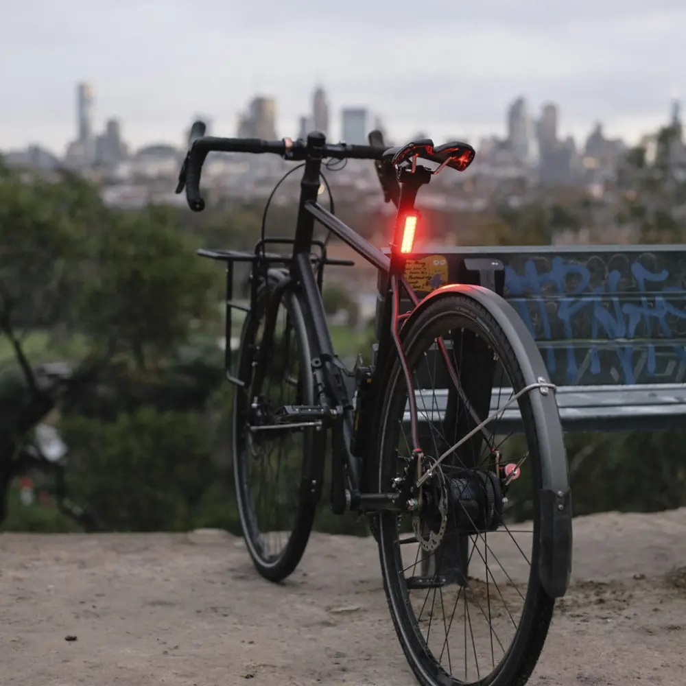 Мигалка задня Knog Blinder Mob V Kid Grid 44 Lumens Black