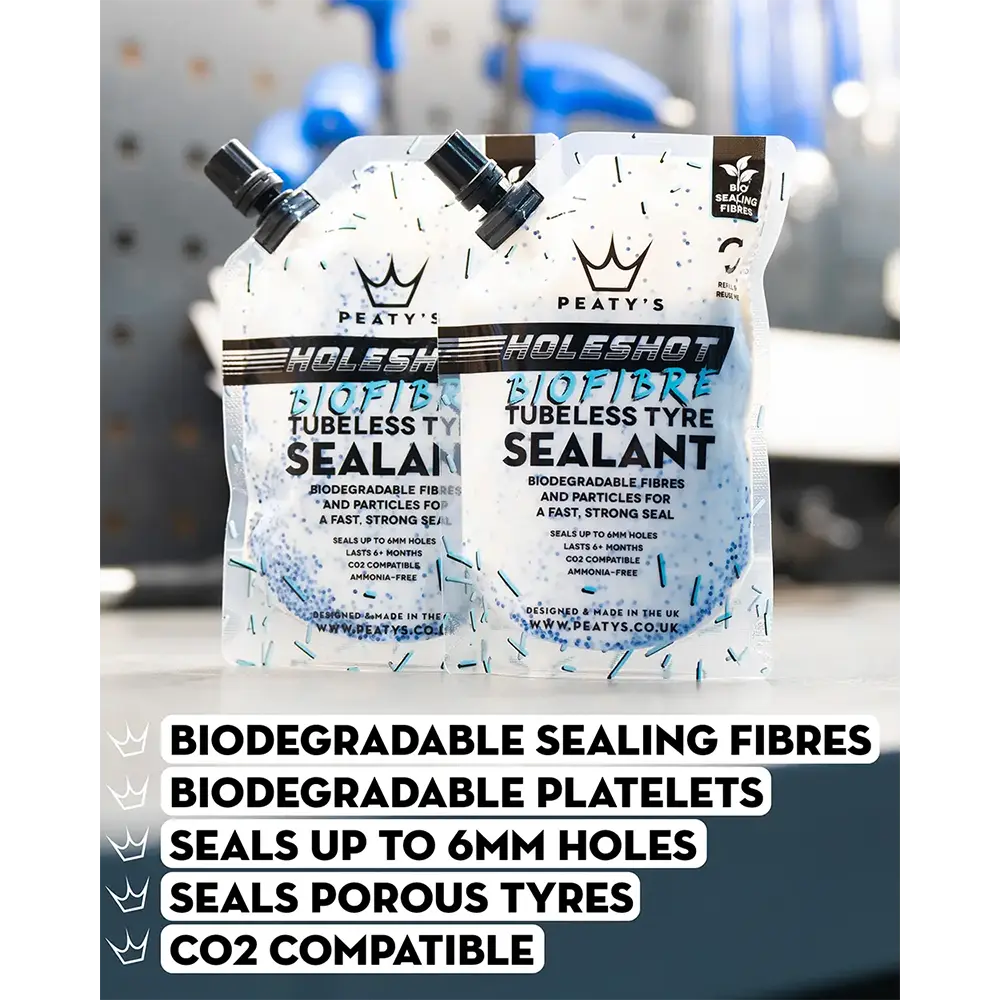 Набор для бескамерки Peaty's Holeshot Tubeless Conversion Kit, Enduro / DH, 30mm лента / 42mm ниппели / 240ml герметик